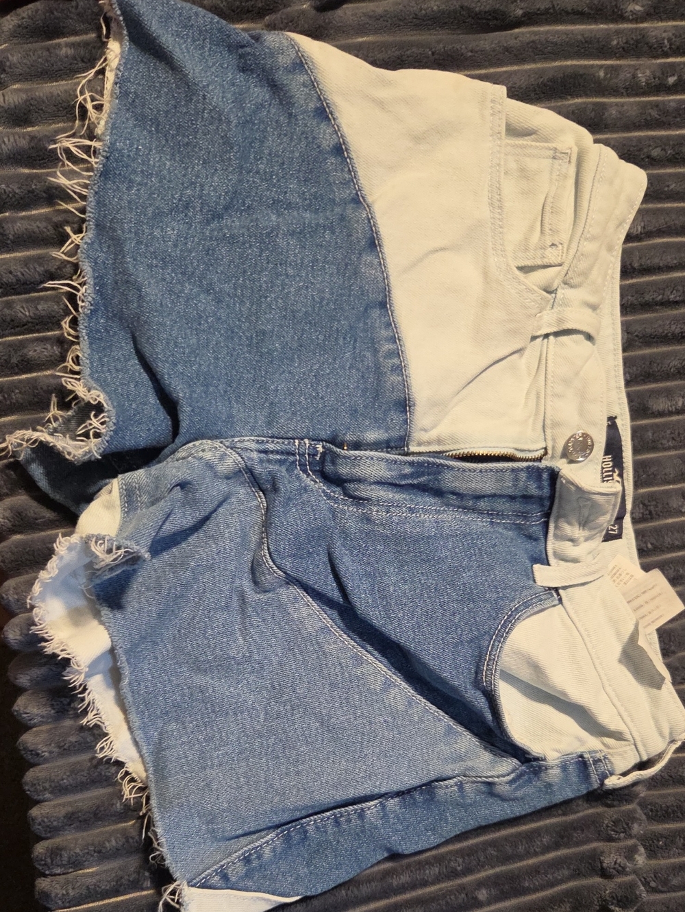 Hollister Vintage Stretch Two-Tone Denim Ultra Highrise 3" Mom Shorts